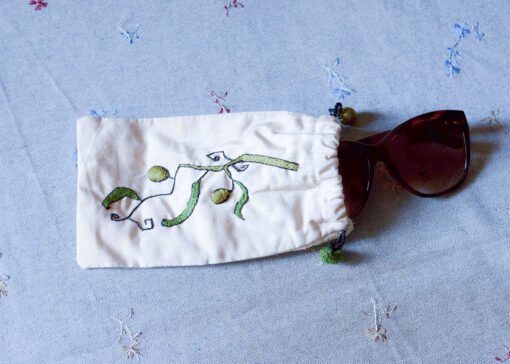 Leaf and Olive Glasses Pouch