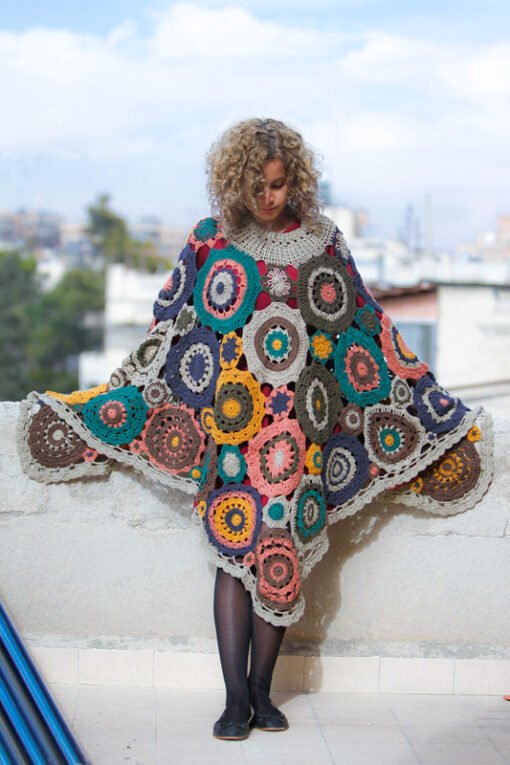 Colors & Circles Poncho - Image 4