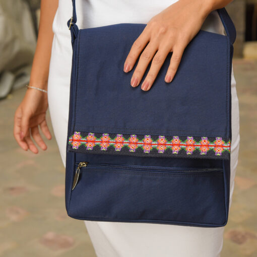 Kerbati Belt Bag - Image 3
