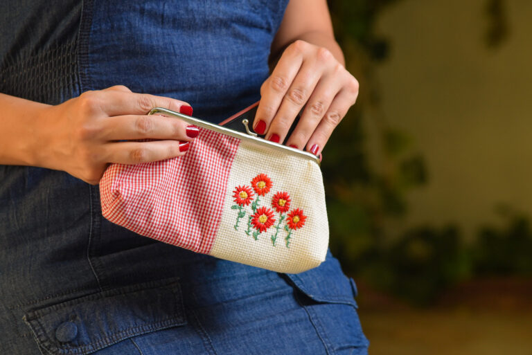 Gazania Flowers Pouch