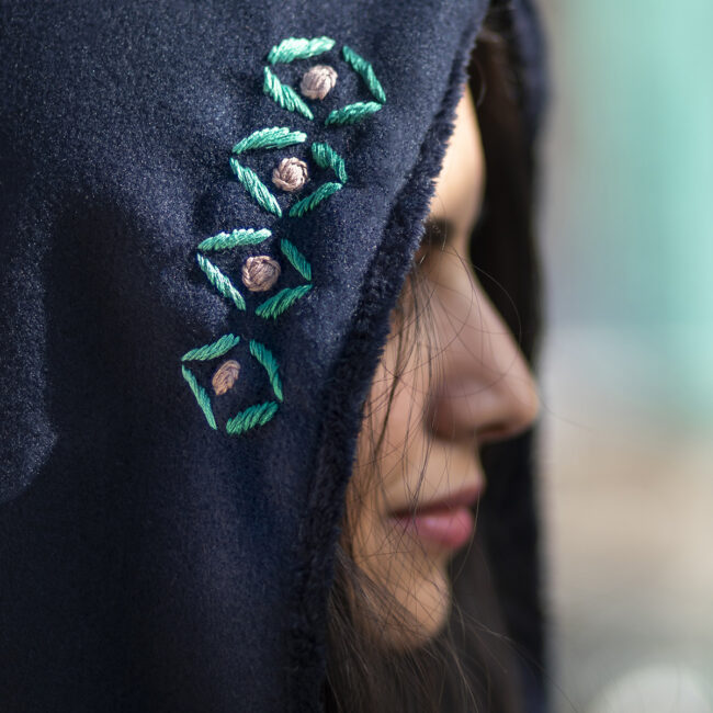 Alternative view of Idelbi Hoodie Scarf