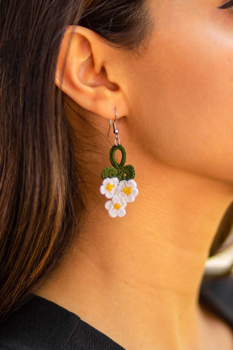 Three Daisies Earrings