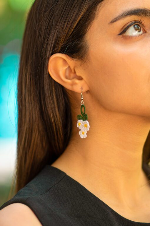 Three Daisies Earrings - Image 2
