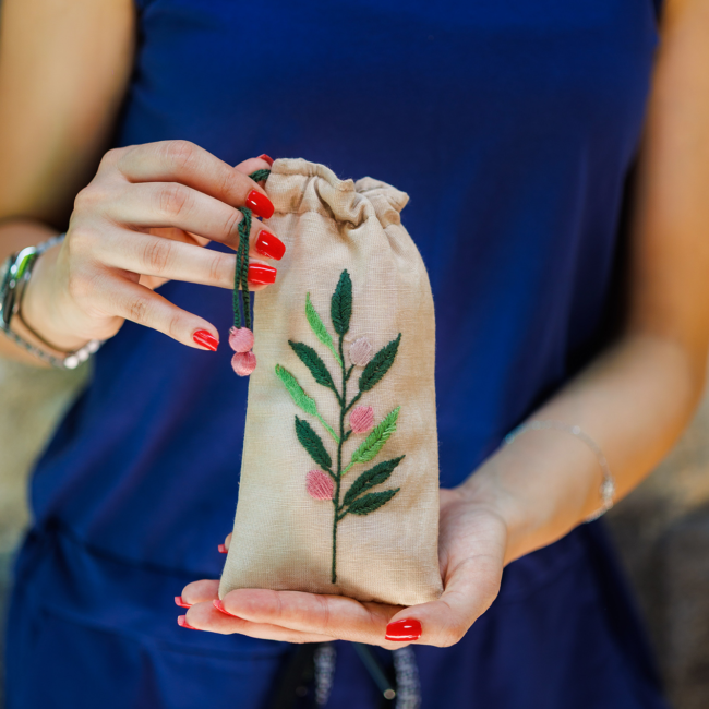 Alternative view of Beige Idelbi Glass Pouch