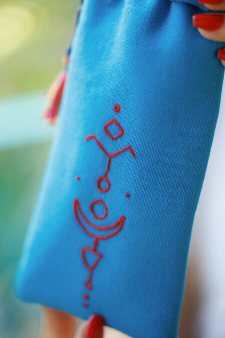 Torques Kerbati Glass Pouch - Image 3