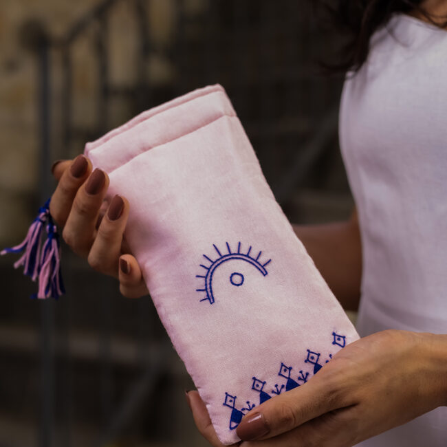 Pink Kerbati Glass Pouch