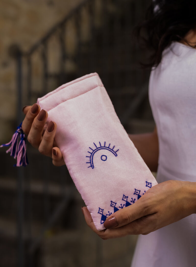 Pink Kerbati Glass Pouch