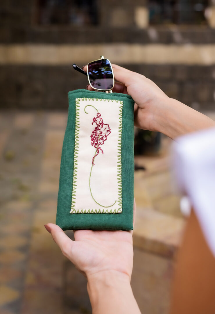 Green Derani Glass Pouch